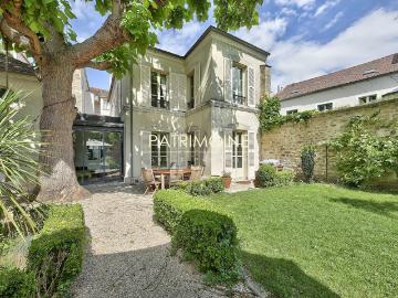 Maison meublée 6 pièces 150 m²