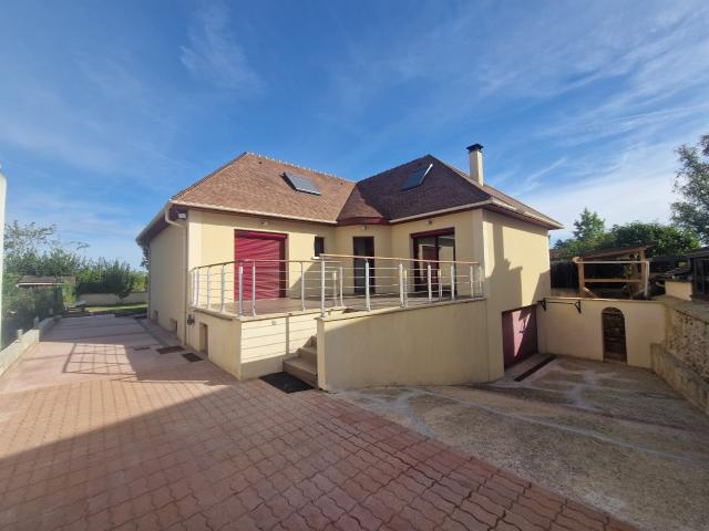 Maison meublée 6 pièces 159 m²