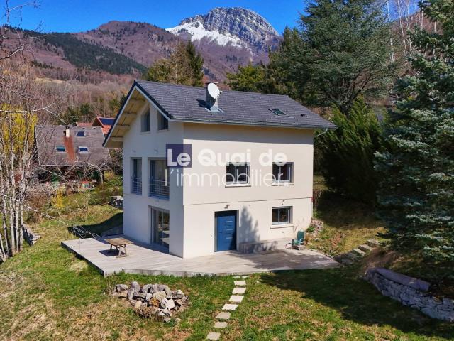Maison meublée 6 pièces 160 m²