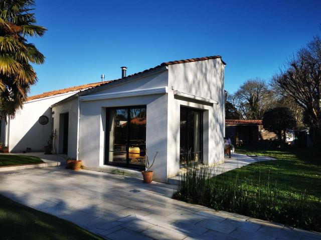 Maison meublée 6 pièces 180 m²