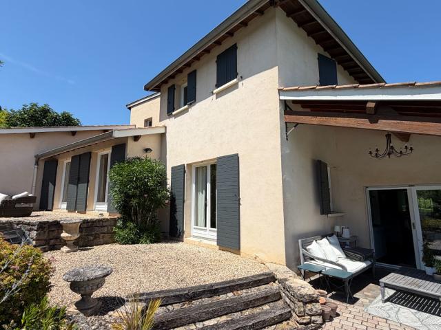 Maison meublée 6 pièces 184 m²