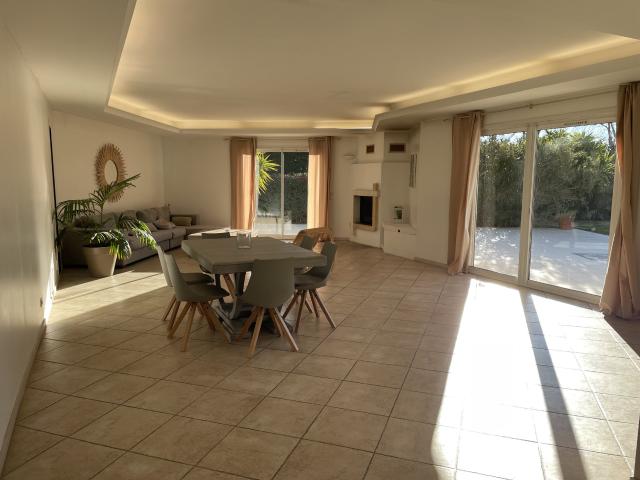 Maison meublée 6 pièces 224 m²