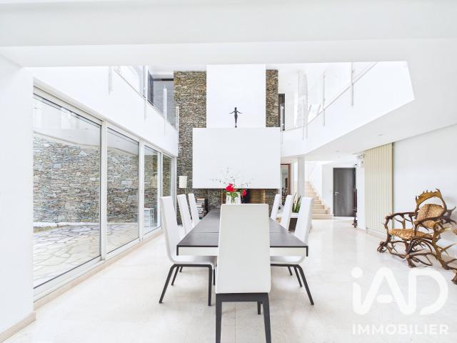 Maison meublée 6 pièces 234 m²