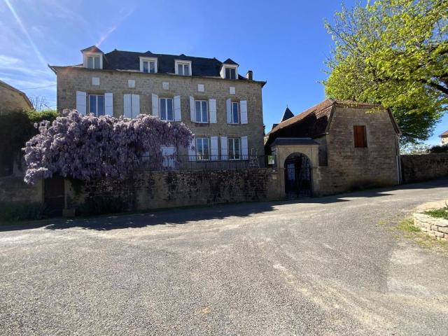 Maison meublée 6 pièces 250 m²