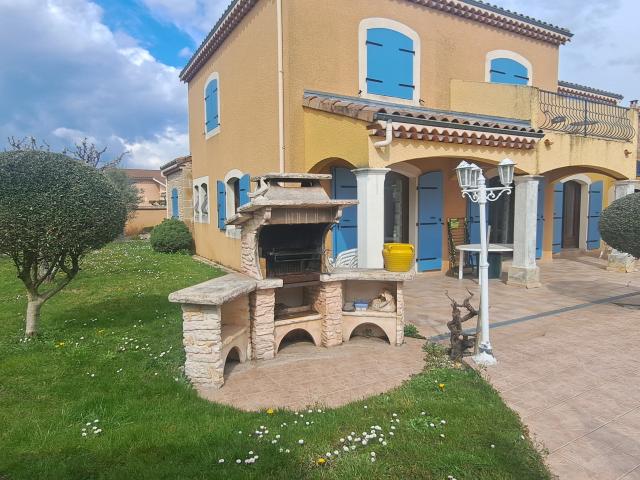 MAISON MEUBLEE 6 PIECES + JARDIN + PISCINE ET POOL HOUSE A TOURNON SUR RHONE SUD