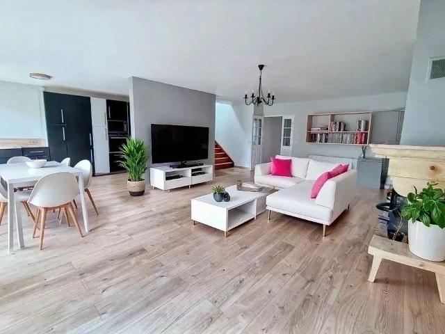 Maison meublée 7 pièces 153 m²