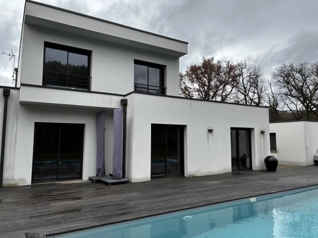 Maison meublée 7 pièces 190 m²