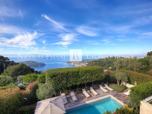 Maison meublée 7 pièces 284 m²