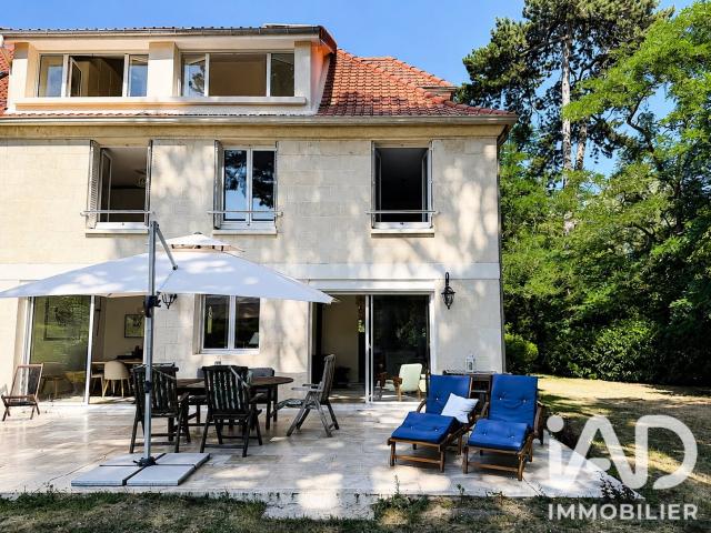 Maison meublée 8 pièces 165 m²