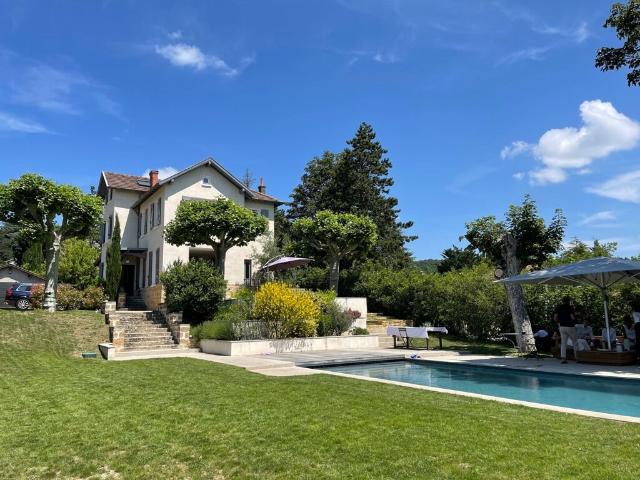 Maison meublée 8 pièces 208 m²