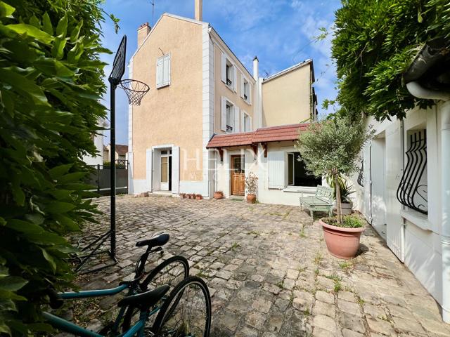 Maison meublée 8 pièces 220 m²