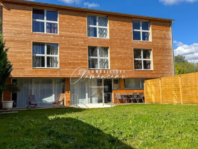 Maison meublée 9 pièces 270 m²