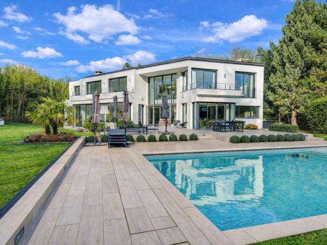 Maison meublée 9 pièces 383 m²