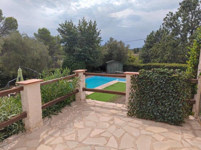 Maison meublée 100 m² – 3 chambres – Piscine – Bagnols en Forêt
