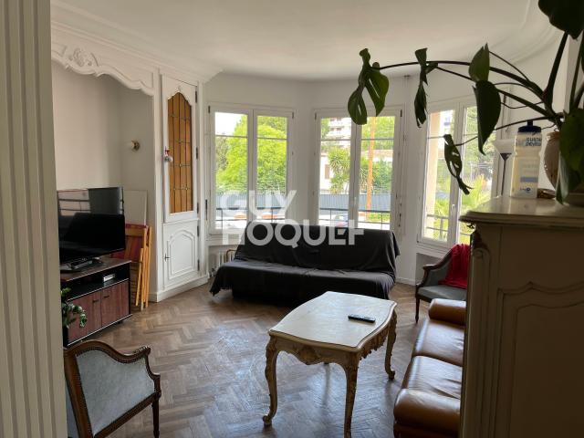 Maison meublée 10 pièces 202 m²