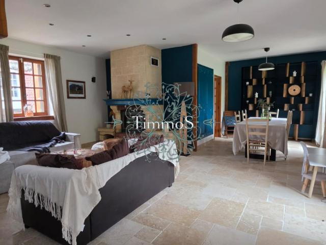 Maison meublée 10 pièces 222 m²
