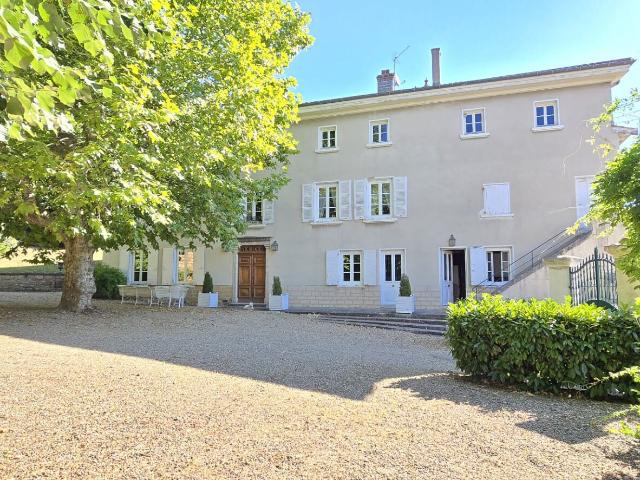 Maison meublée 10 pièces 356 m²