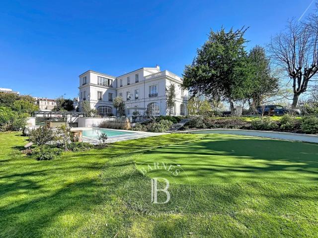Maison meublée 11 pièces 463 m²