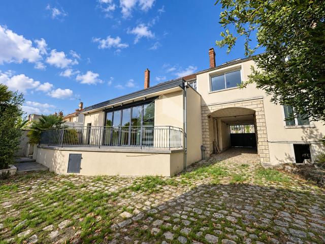 Maison meublée 12 pièces 349 m²