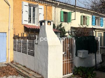 Maison à louer à Bouches-du-Rhône - Cuisine équipée
