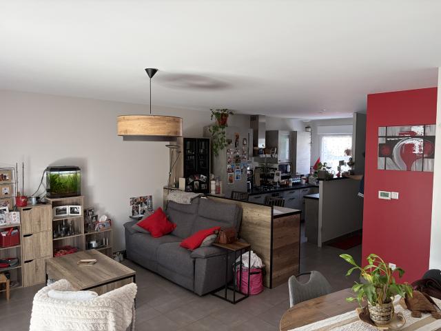Maison meublée 3 chambres avec jardin et terrasse avec pergola bioclimatique