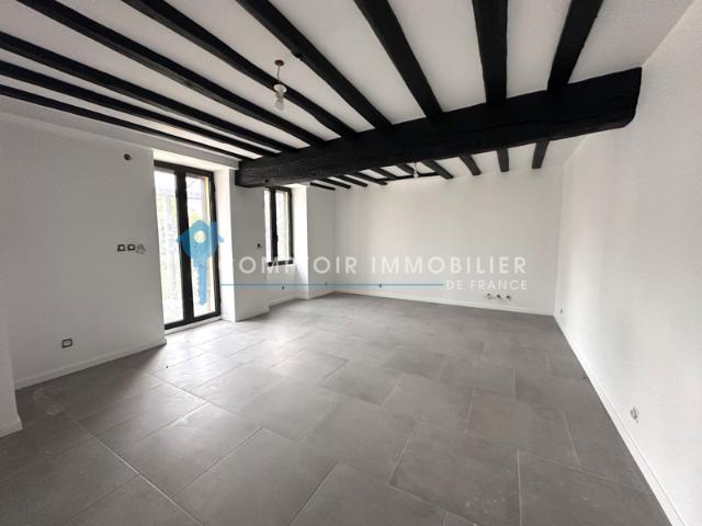 MAISON MEUBLEE T3
