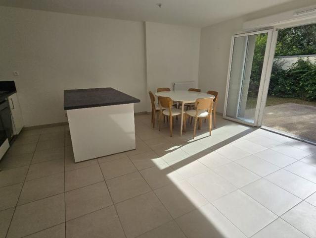 Maison meublée T4 avec garage et jardin