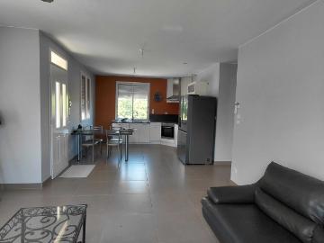 MAISON MEUBLEE T4 AVEC TERRAIN PRIVE A PONT DE L’ISERE 26600