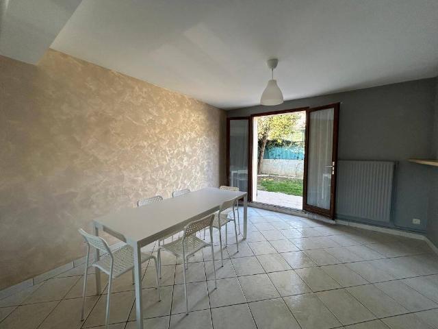 Maison meublée à la location
