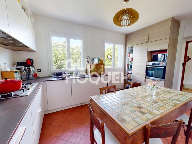 Maison meublée à louer 6 pièces de 158 m²