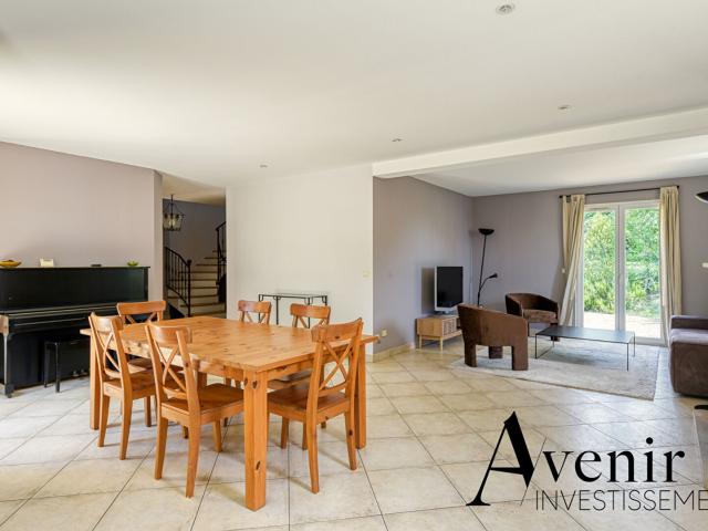 Maison meublée Collonges au Mont d'Or 177 m² terrain 1869m² Collonges au mont d or
