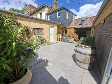 Maison meublée de 85 m² avec garage et cour – Béthune
