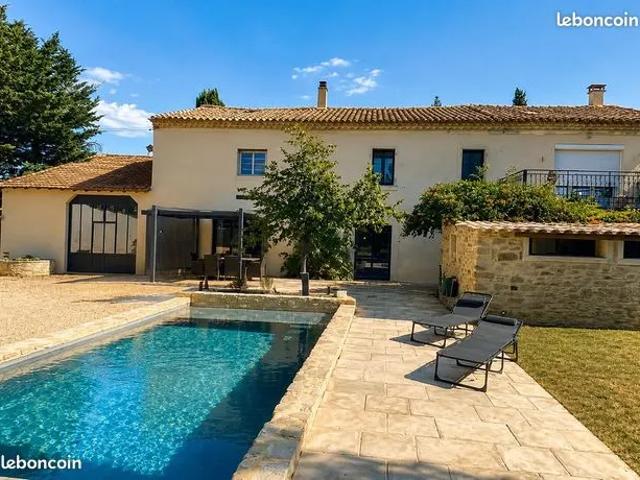 MAISON MEUBLÉE DE 150 m² AVEC PISCINE ET TERRAIN – PIERRELATTE
