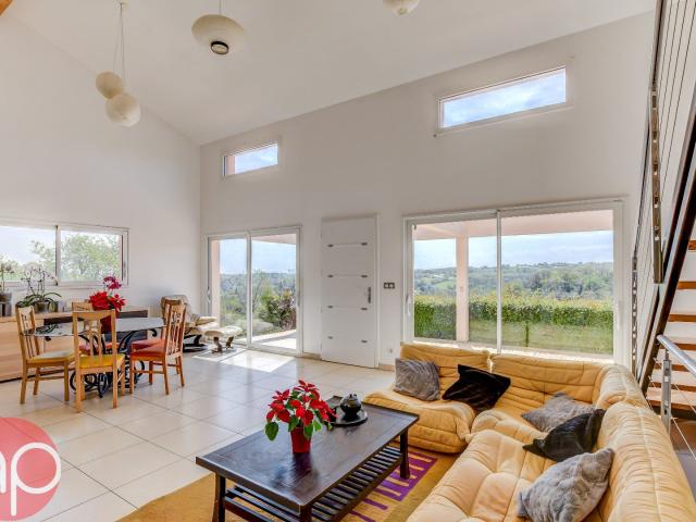 Maison meublée de 160m2 sur les hauteurs de Castanet, vue Py