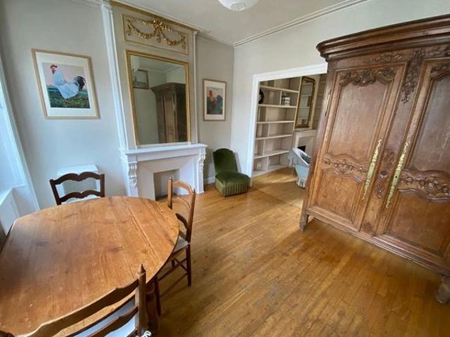 MAISON MEUBLEE DE TYPE F6 DE 102M² SITUEE DANS LE CENTRE DE CHERBOURG PROCHE ECOLES