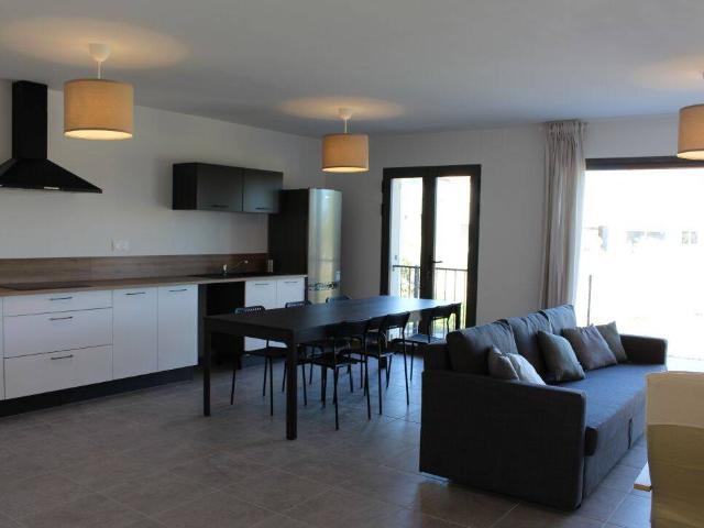 Maison meublée en location 1162 € par mois avec terrasse 4 pièce