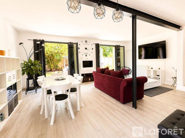 Maison meublée familiale 6 pièces Jardin Secteur Beau Site à