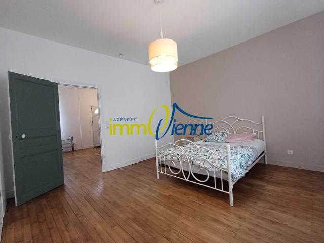 Maison Meublée Lhommaizé 3 pièce s 68 m2