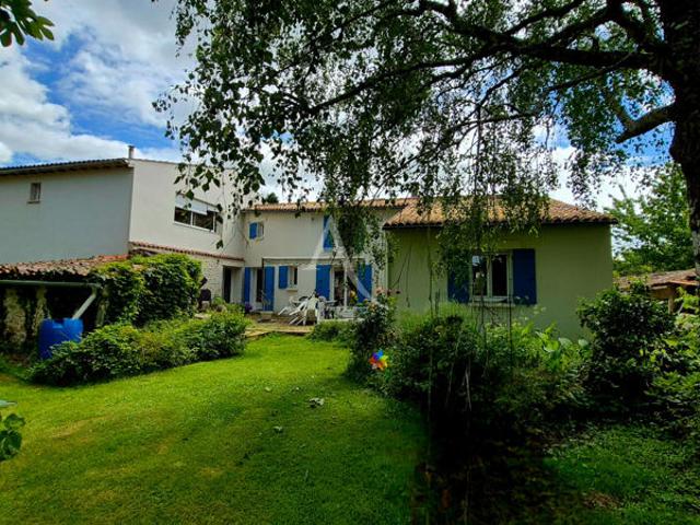Maison Meursac de 280m² habitable parcelle 2 565m²