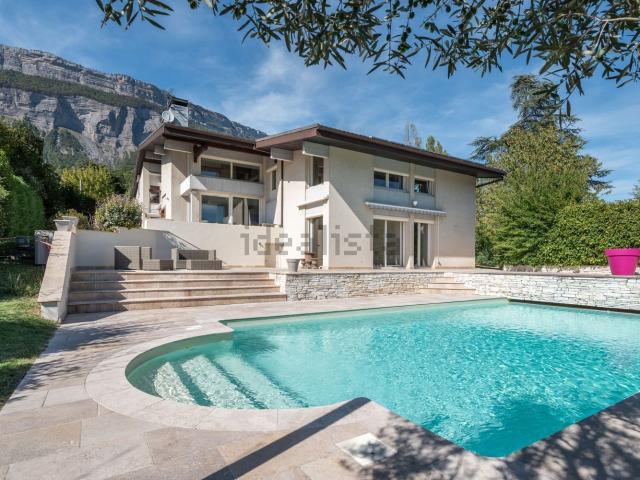 Maison, Meylan