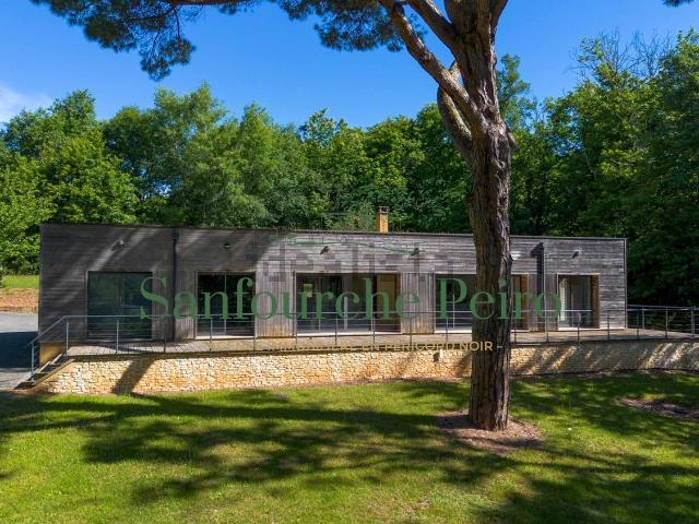 Maison, Meyrals