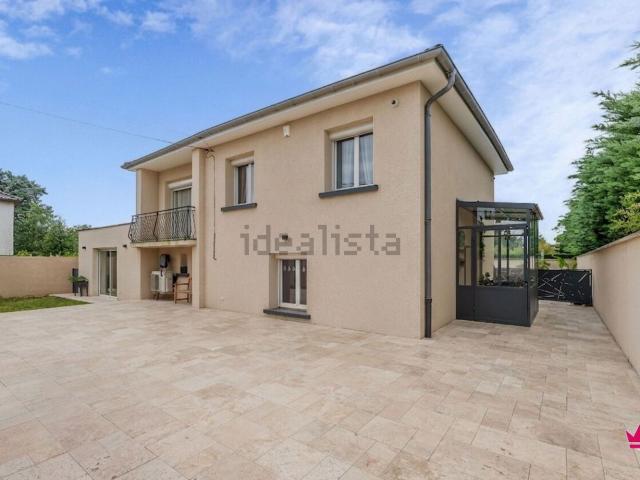 Maison, Meyzieu