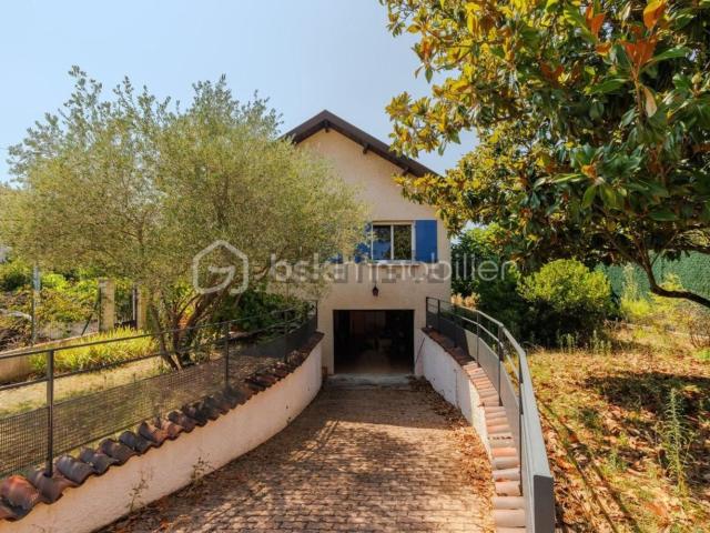 Maison, Meyzieu