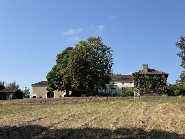 Maison, Médillac