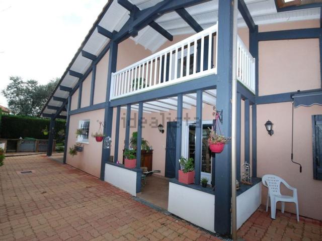Maison, Meilhan