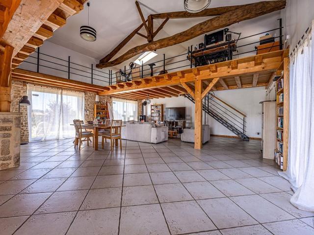 Maison, Melle