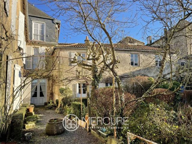 Maison, Melle