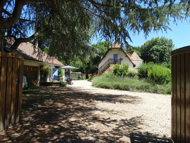 Maison, Ménesplet