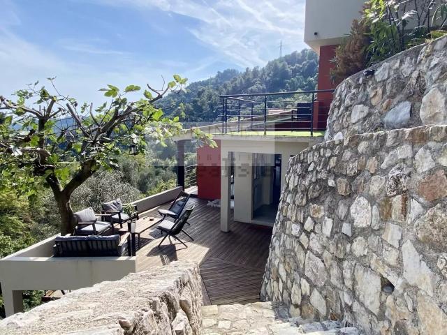 Maison, Menton