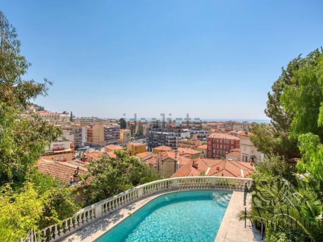 Maison, Menton
